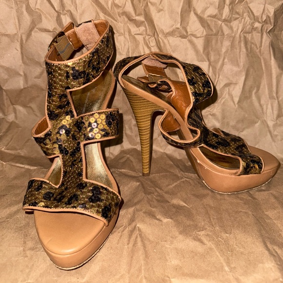 INC International Concepts Gold and Black Sequin Heels - Picture 1 of 2